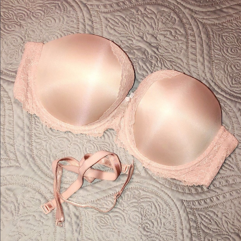 Victoria Secret Strapless bra